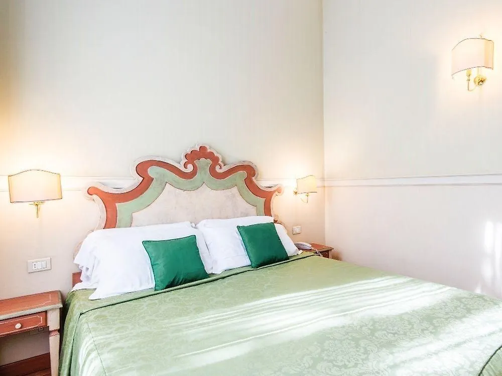 Il Gattopardo Relais Rome 3*,  Italy